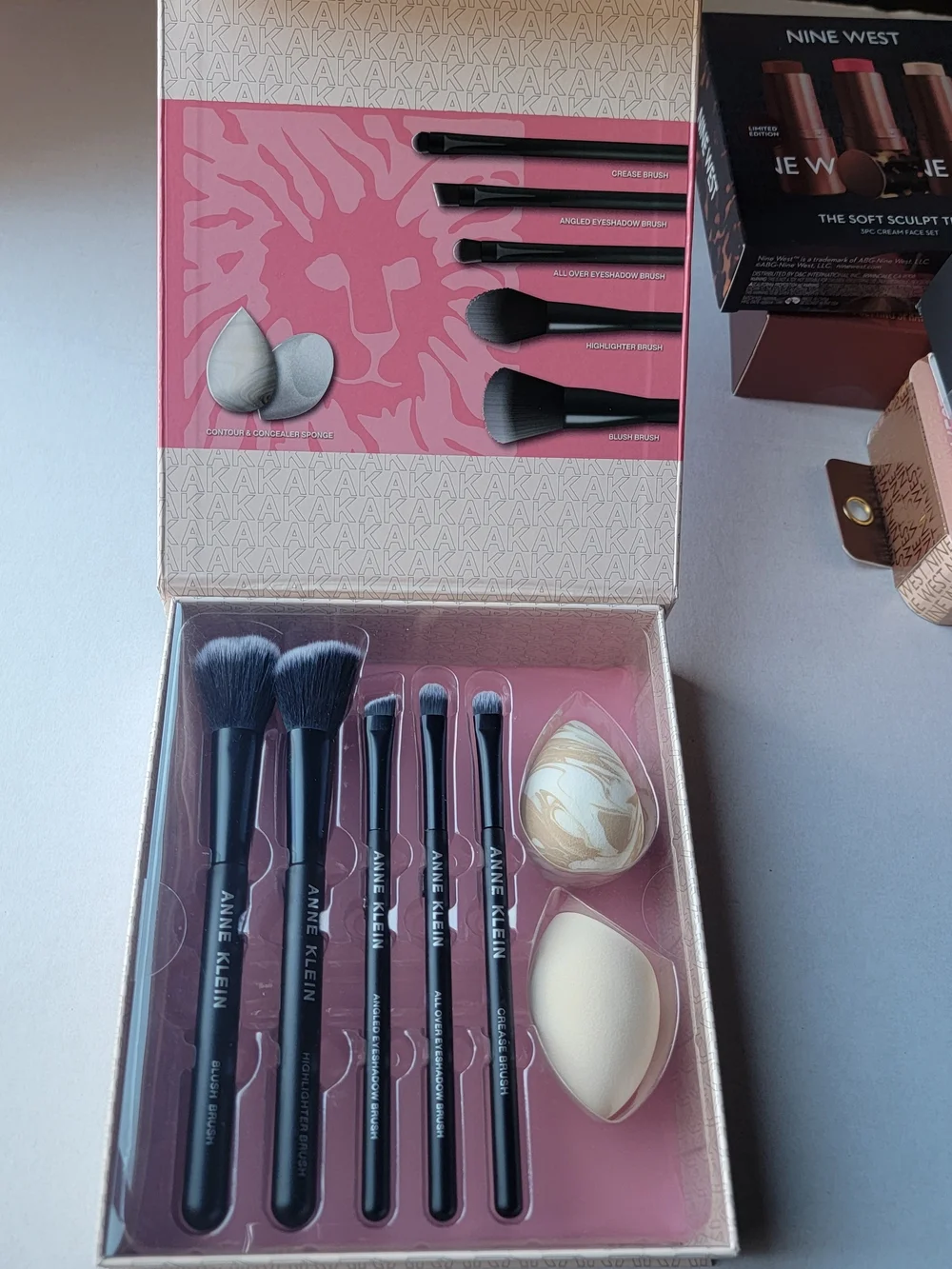Anne Klein brushes eye